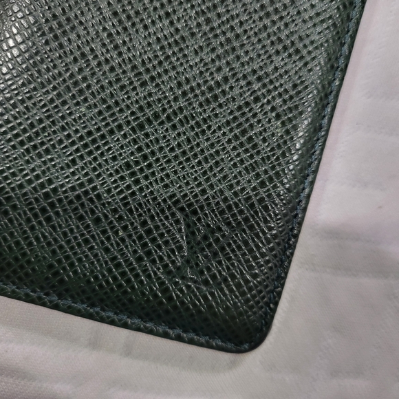Louis Vuitton MI0050 Taiga Organizer de PocheCard Case Holder - Picture 2 of 8